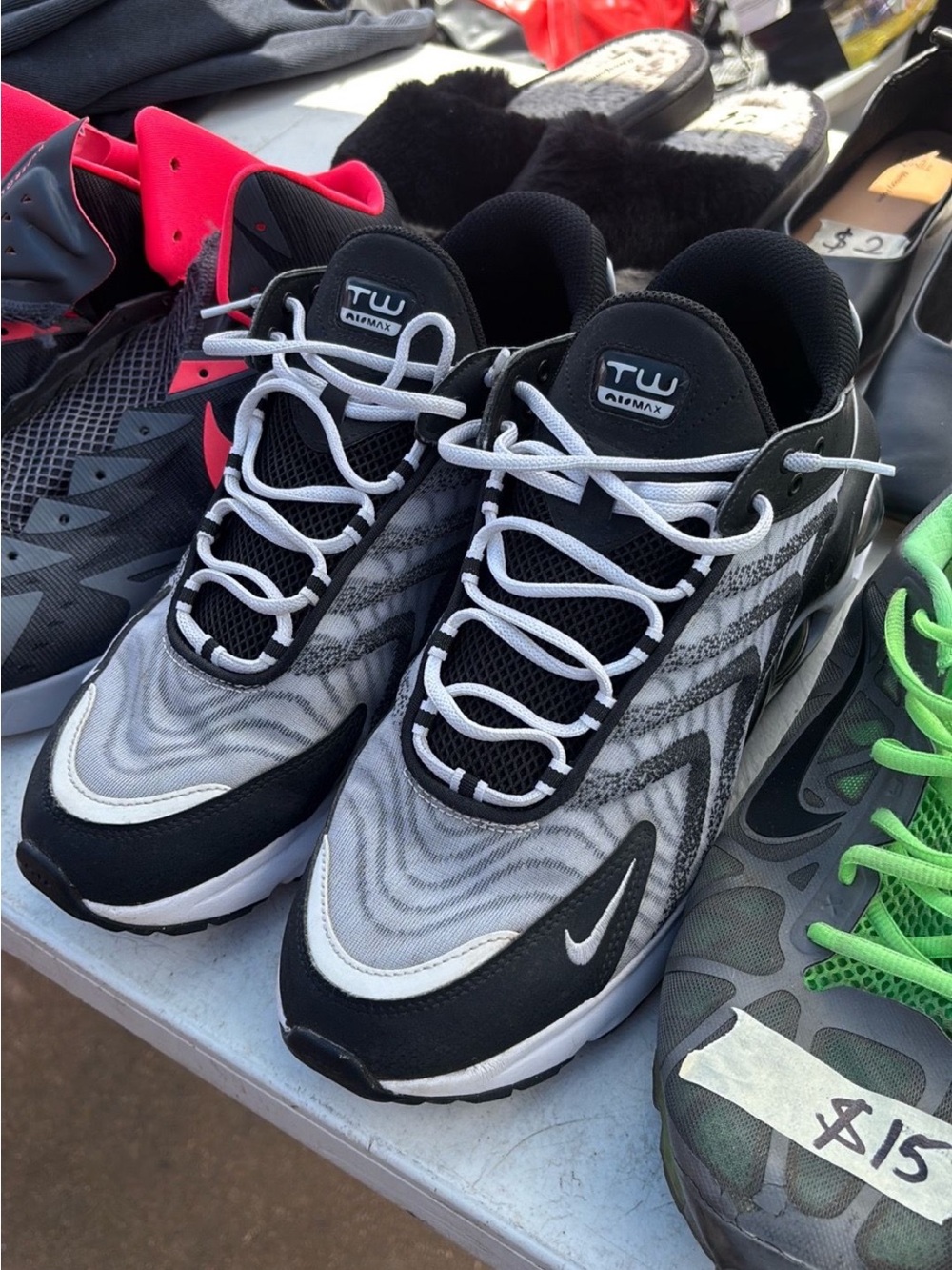Nike Air Max TW Men's Black and White Wave Sneakers